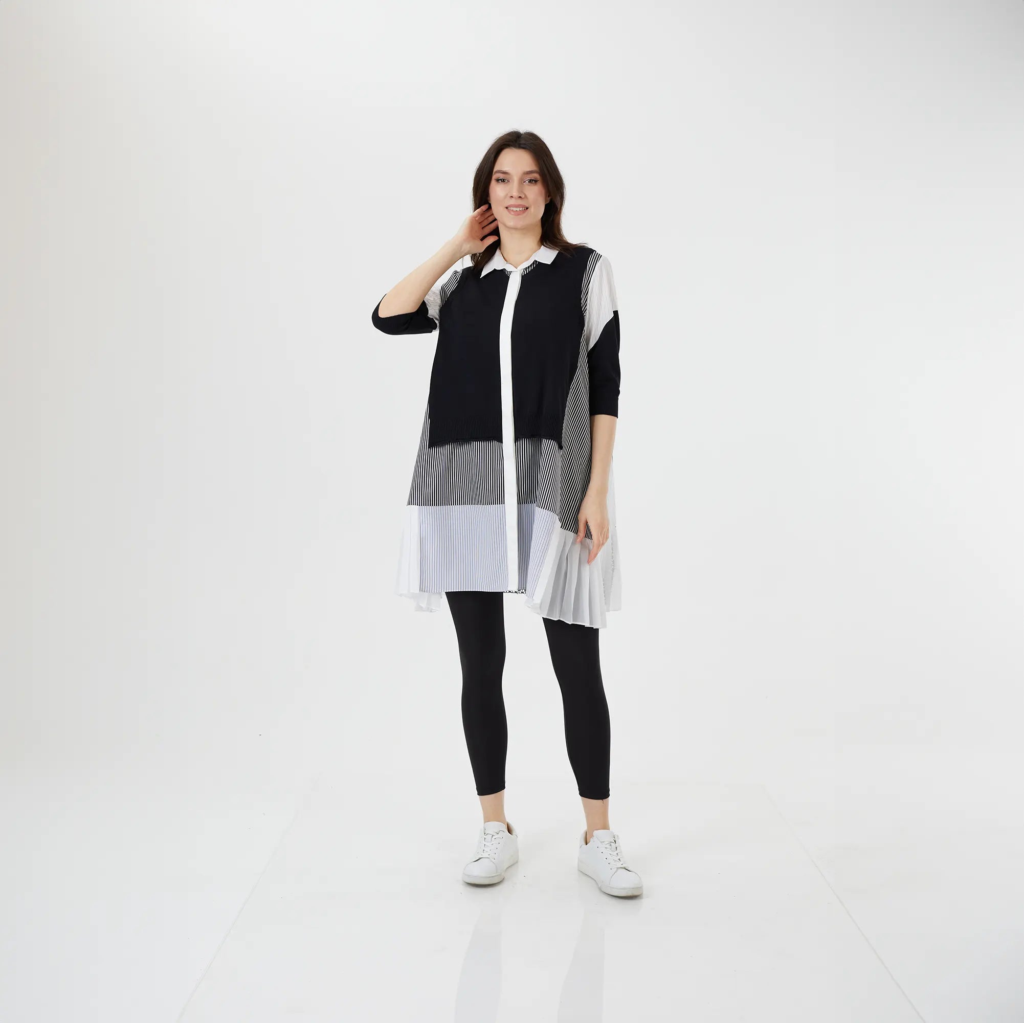 Trikolu Dantel ve Şifon Aksesuarlı Tunik